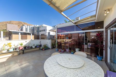 Apartamento à venda com 252m², 5 quartos e 3 vagasÁrea comum