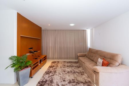 Apartamento à venda com 252m², 5 quartos e 3 vagasSala 2