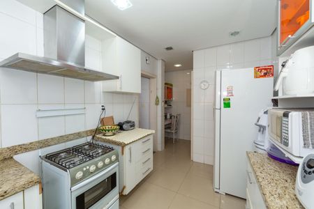 Apartamento à venda com 252m², 5 quartos e 3 vagasCozinha