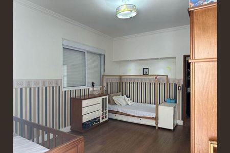 Casa à venda com 4 quartos, 300m² em Jardim das Bandeiras, São Paulo