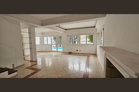 Casa à venda com 4 quartos, 277m² em Alphaville, Santana de Parnaíba