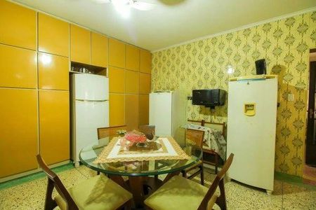 Casa à venda com 3 quartos, 200m² em Jardim das Camelias, São Paulo