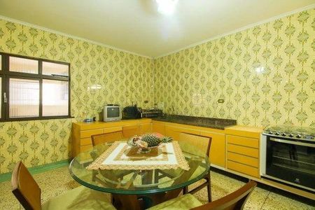 Casa à venda com 3 quartos, 200m² em Jardim das Camelias, São Paulo