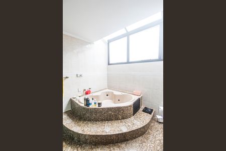 Apartamento à venda com 582m², 2 quartos e 7 vagas Apartamento à venda com 582m², 2 quartos e 7 vagasBanheiro da Suíte 1