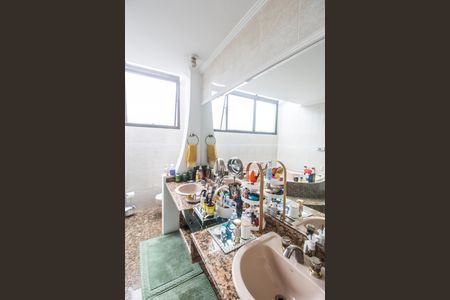 Apartamento à venda com 582m², 2 quartos e 7 vagas Apartamento à venda com 582m², 2 quartos e 7 vagasBanheiro da Suíte 1