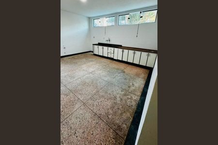 Casa à venda com 2 quartos, 156m² em Bangú, Santo André