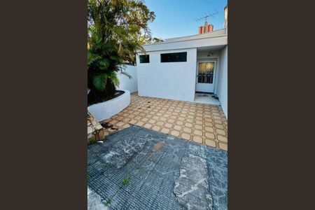 Casa à venda com 2 quartos, 156m² em Bangú, Santo André