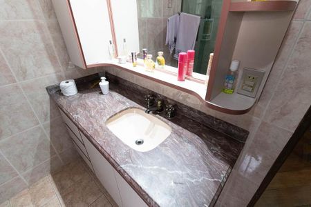 Casa para alugar com 309m², 3 quartos e 4 vagasBanheiro Social