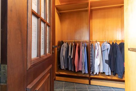 Casa para alugar com 309m², 3 quartos e 4 vagasCloset do Banheiro da Suíte