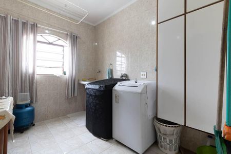 Casa para alugar com 309m², 3 quartos e 4 vagasLavanderia