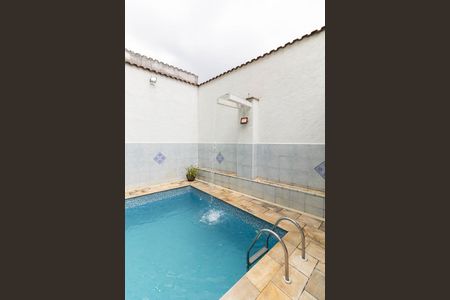 Casa para alugar com 309m², 3 quartos e 4 vagasÁrea comum - Piscina