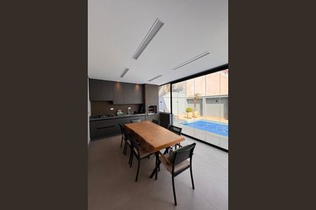 Casa à venda com 4 quartos, 561m² em Parque Terra Nova II, São Bernardo do Campo