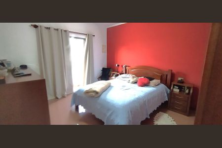 Casa à venda com 3 quartos, 179m² em Vila Ema, São Paulo