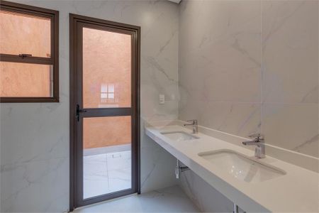 Casa à venda com 292m², 4 quartos e 3 vagas