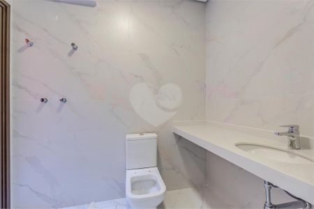 Casa à venda com 292m², 4 quartos e 3 vagas