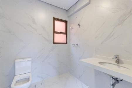 Casa à venda com 292m², 4 quartos e 3 vagas