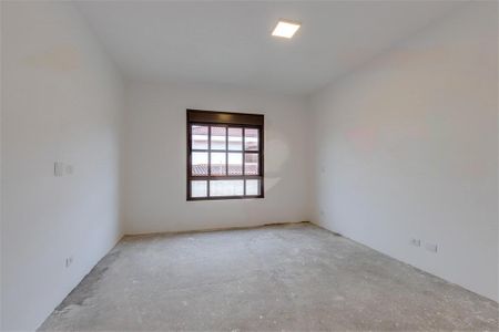 Casa à venda com 292m², 4 quartos e 3 vagas