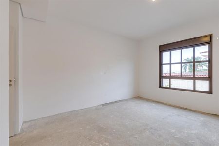 Casa à venda com 292m², 4 quartos e 3 vagas