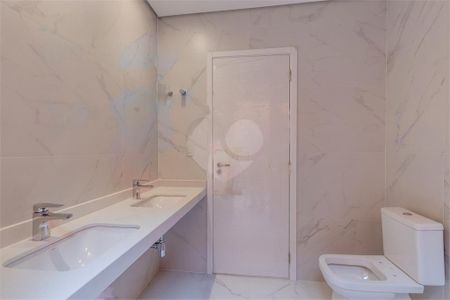 Casa à venda com 292m², 4 quartos e 3 vagas