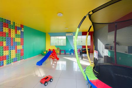 Apartamento à venda com 42m², 2 quartos e 1 vaga Apartamento à venda com 42m², 2 quartos e 1 vagaÁrea Comum - Playground