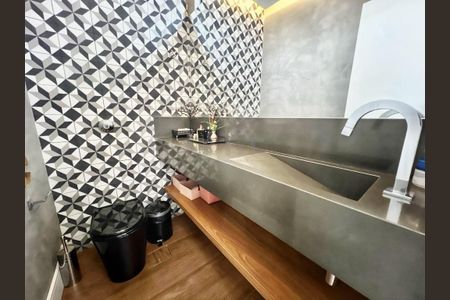 Casa à venda com 4 quartos, 275m² em Swiss Park, Campinas