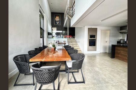 Casa à venda com 4 quartos, 275m² em Swiss Park, Campinas