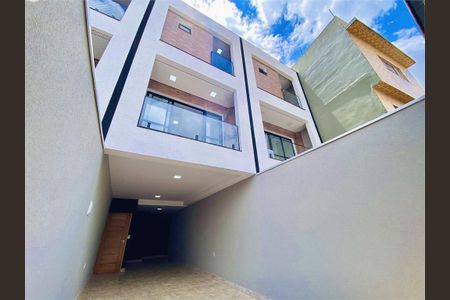 Casa à venda com 3 quartos, 140m² em Vila Salete, São Paulo
