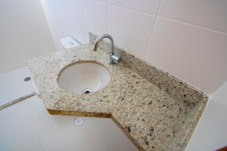 Apartamento à venda com 86m², 3 quartos e 2 vagasBanheiro social