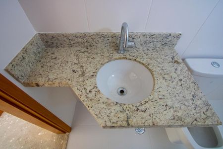 Apartamento à venda com 86m², 3 quartos e 2 vagasBanheiro social