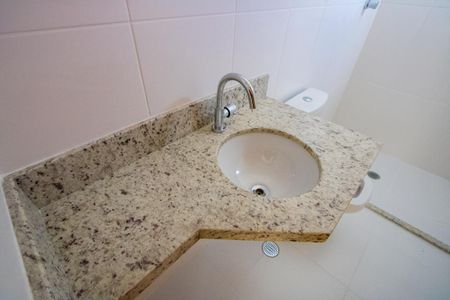 Apartamento à venda com 86m², 3 quartos e 2 vagas Apartamento à venda com 86m², 3 quartos e 2 vagasBanheiro social