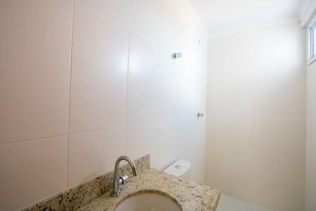 Apartamento à venda com 86m², 3 quartos e 2 vagas Apartamento à venda com 86m², 3 quartos e 2 vagasBanheiro social