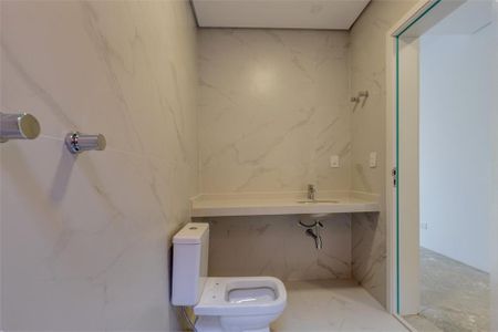 Casa à venda com 291m², 4 quartos e 3 vagas