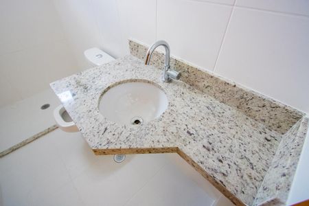 Apartamento à venda com 85m², 3 quartos e 2 vagas Apartamento à venda com 85m², 3 quartos e 2 vagasBanheiro da Suíte