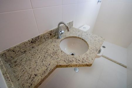 Apartamento à venda com 85m², 3 quartos e 2 vagas Apartamento à venda com 85m², 3 quartos e 2 vagasBanheiro Social