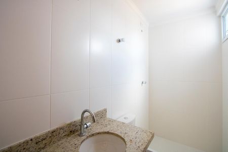 Apartamento à venda com 86m², 3 quartos e 2 vagas Apartamento à venda com 86m², 3 quartos e 2 vagasBanheiro social