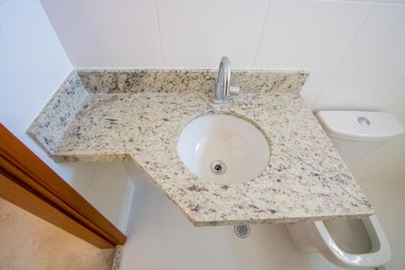 Apartamento à venda com 86m², 3 quartos e 2 vagasBanheiro do quarto 1