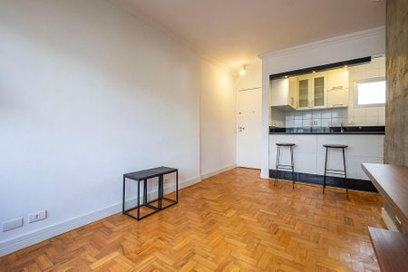 Sala de apartamento para alugar com 2 quartos, 60m² em Cerqueira César, São Paulo