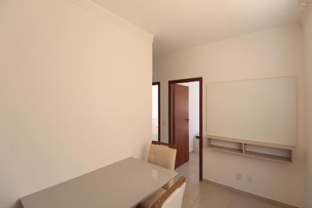 Sala de apartamento à venda com 2 quartos, 40m² em Jaqueline, Belo Horizonte