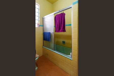 Casa à venda com 160m², 3 quartos e 2 vagasBanheiro