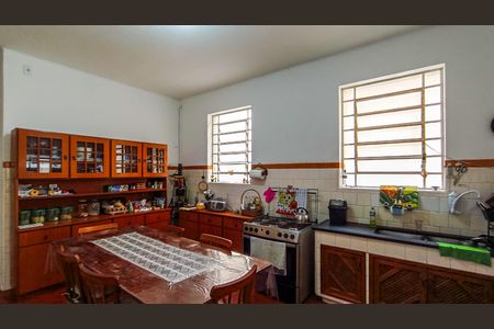 Casa à venda com 160m², 3 quartos e 2 vagasCozinha