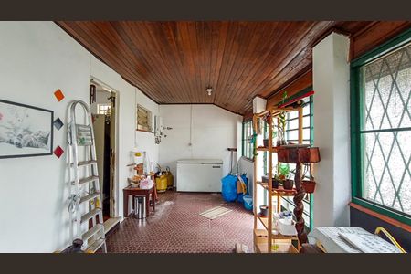 Casa à venda com 160m², 3 quartos e 2 vagasÁrea de Serviço