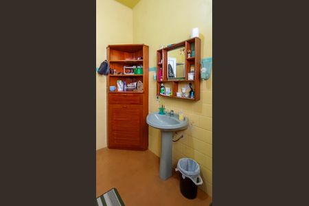 Casa à venda com 160m², 3 quartos e 2 vagasBanheiro