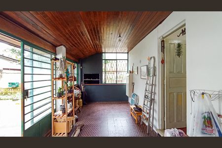 Casa à venda com 160m², 3 quartos e 2 vagasÁrea de Serviço