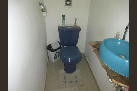 Casa de Condomínio à venda com 5 quartos, 200m² em Vila Alexandria, São Paulo