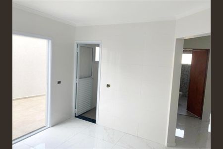 Casa à venda com 3 quartos, 123m² em Vila Mangalot, São Paulo