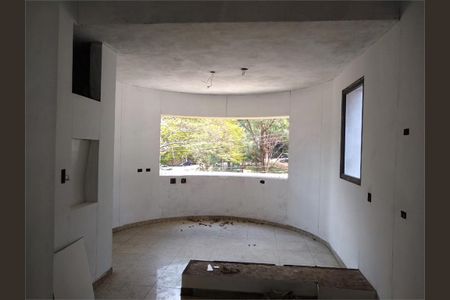 Casa à venda com 4 quartos, 550m² em Morumbi, São Paulo