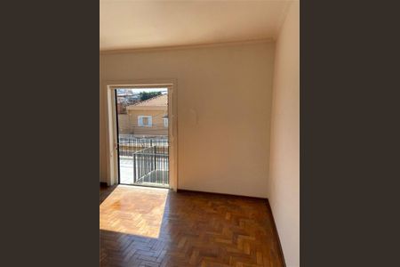 Casa à venda com 3 quartos, 250m² em Jardim Itacolomi, São Paulo