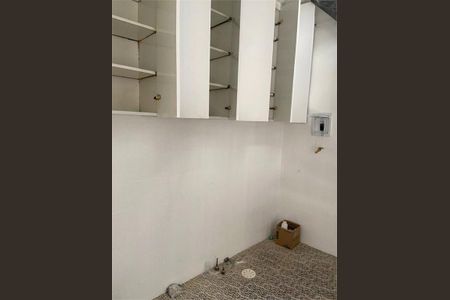 Casa à venda com 3 quartos, 250m² em Jardim Itacolomi, São Paulo