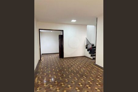 Casa à venda com 250m², 3 quartos e 2 vagas