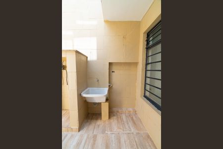 Lavanderia de casa à venda com 3 quartos, 250m² em Jardim Itacolomi, São Paulo